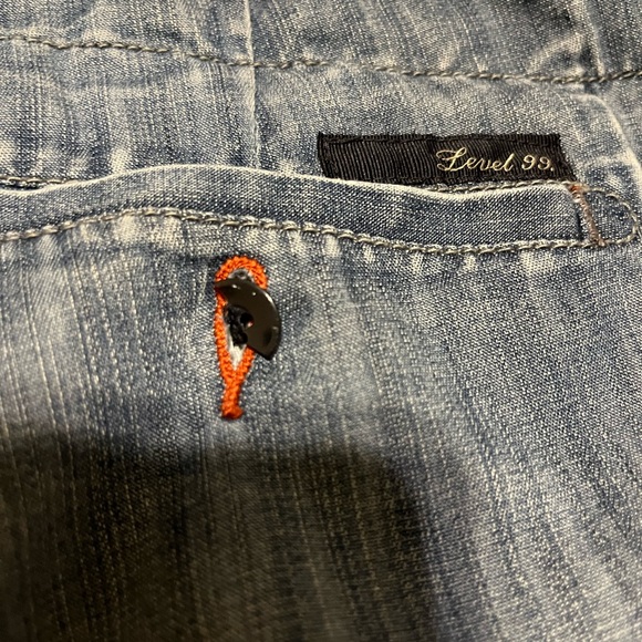 Jeans - Picture 2 of 5